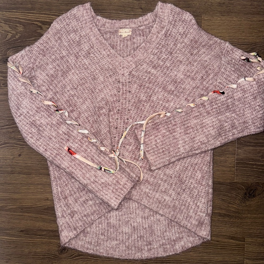 Women's Pink/Purple Sweater with Lace-Up Sleeves